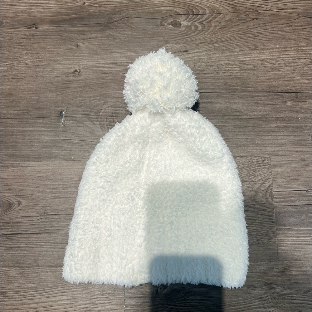 Barefoot dreams beanie